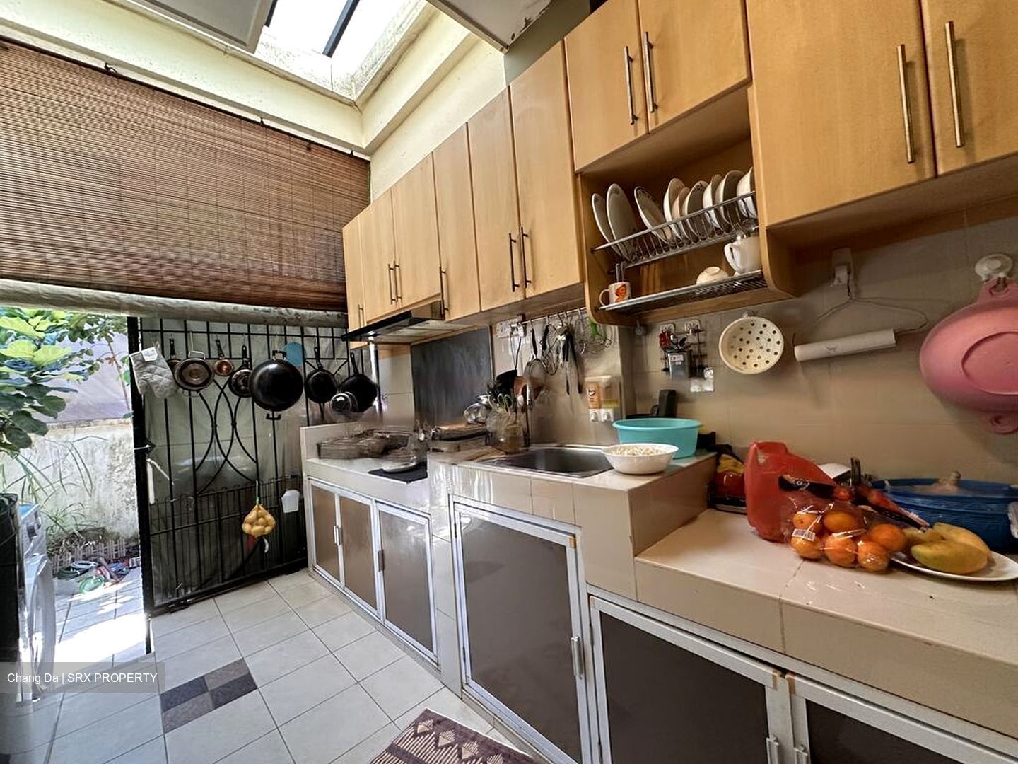 Stratton Green (D28), Terrace #568866871